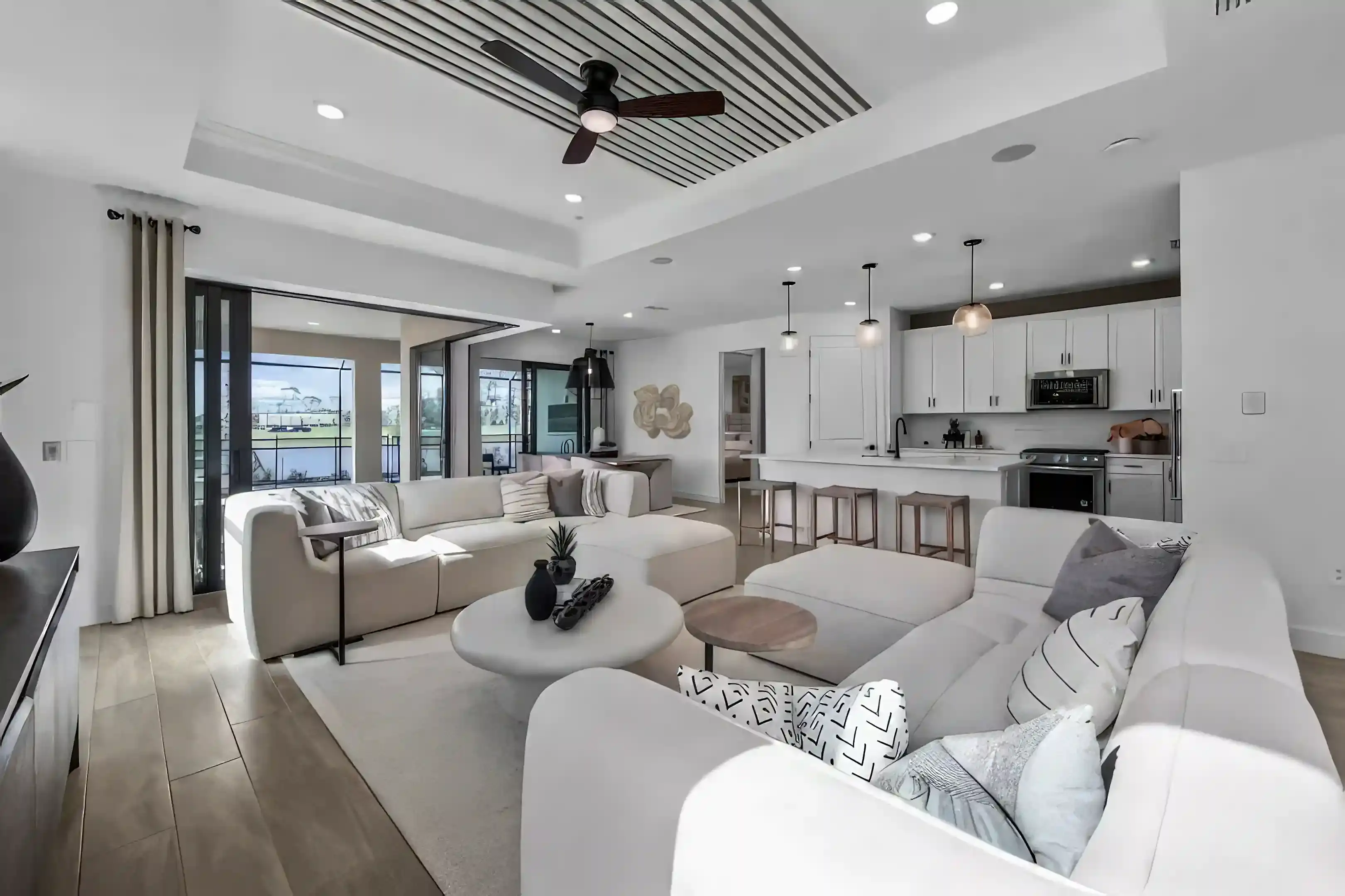 Skyline Plaza Detroit